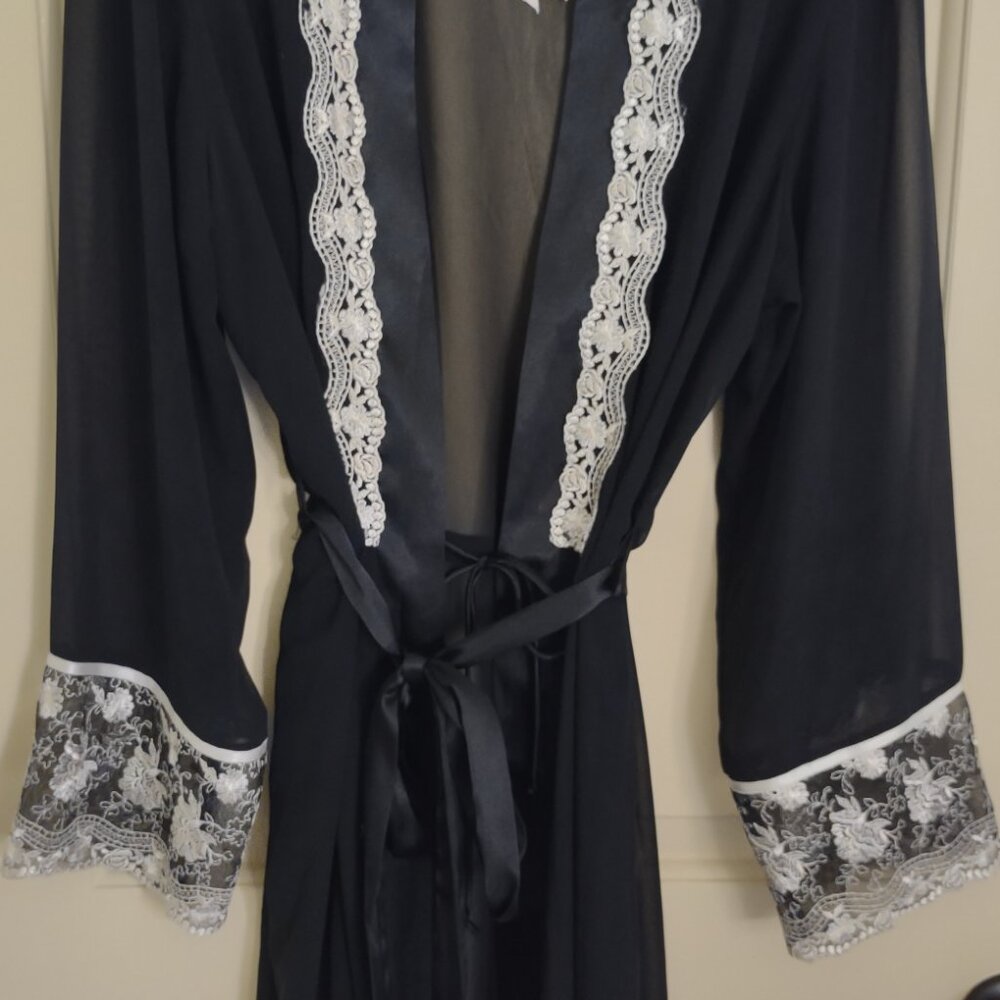 Linea Donatella Negligee & Robe Black w/ White Lace 2 Pc Set Sz Lg - Picture 3 of 11